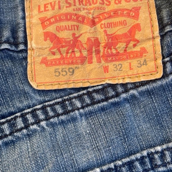 Levi's Cut Off Blue Denim Jean Shorts Size 32 - Picture 9 of 10